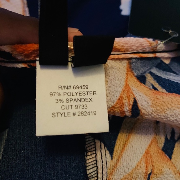 Cover - Picture 6 of 6